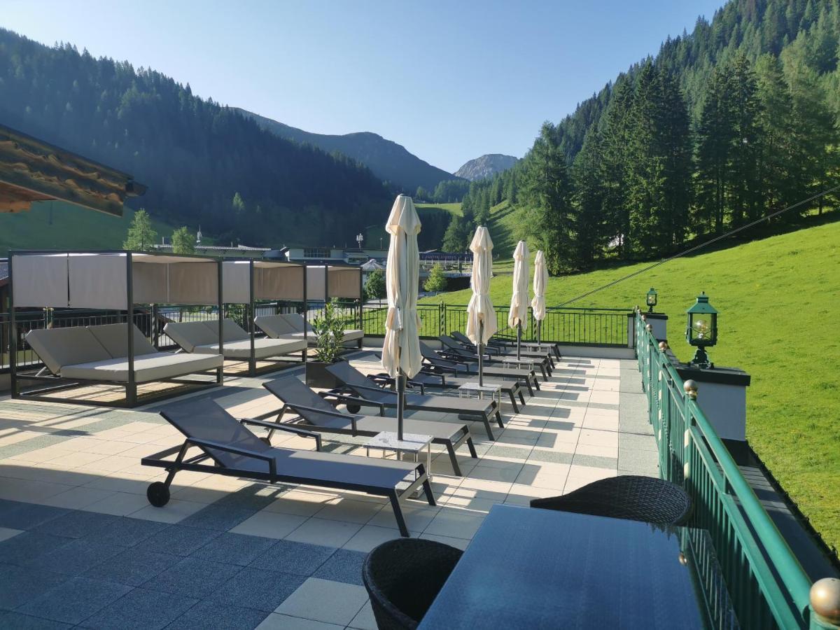 Hotel Alpenrose ツァウヘンゼー エクステリア 写真
