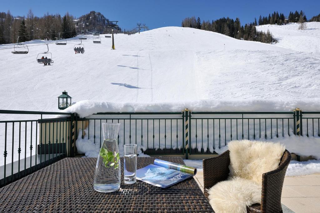 Hotel Alpenrose ツァウヘンゼー エクステリア 写真