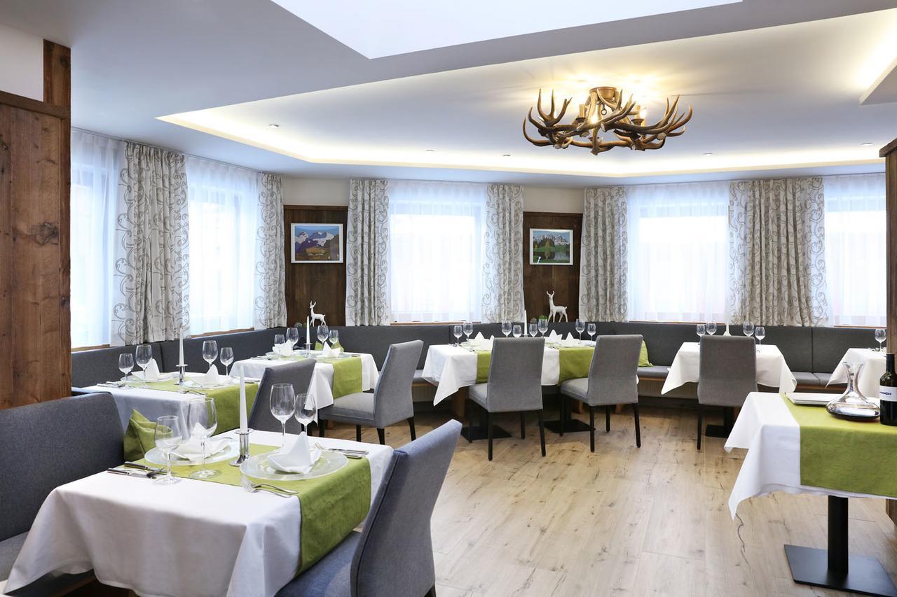 Hotel Alpenrose ツァウヘンゼー エクステリア 写真